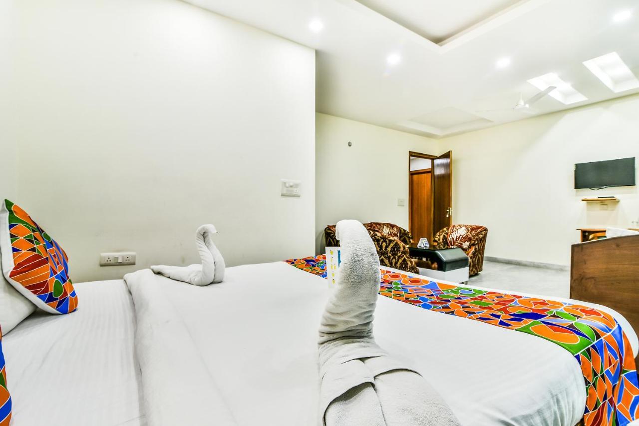Fabhotel Merriment Noida Extérieur photo